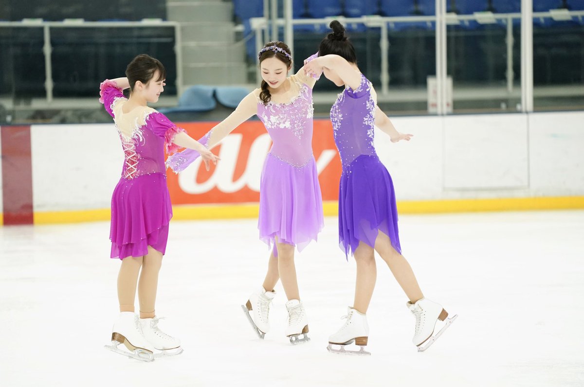 本田姉妹は骨スト!骨格ストレートの芸能人とファッションを徹底分析!